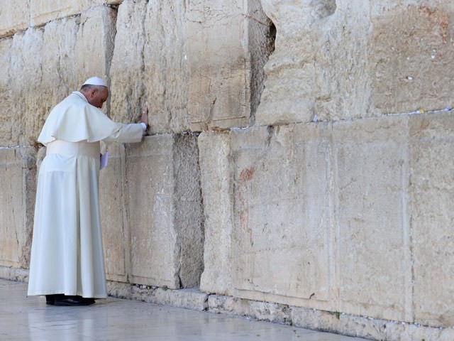 ‘God promised the land to the people of Israel’ says Pope Francis